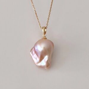 Baroque Pearl Pendant